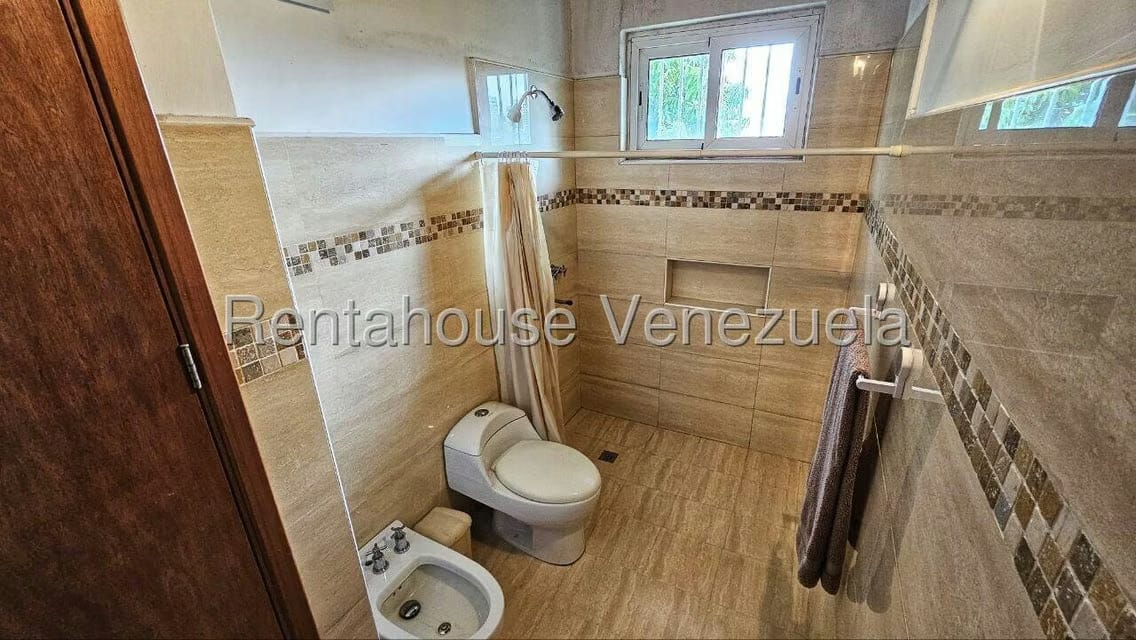 Casa (Duplex) en Venta en Sorocaima, Distrito Metropolitano - 38