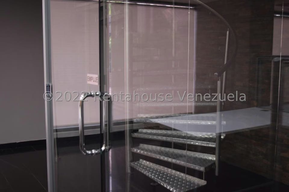 Comercial (Local Comercial) en Venta en El Rosal, Distrito Metropolitano - 12