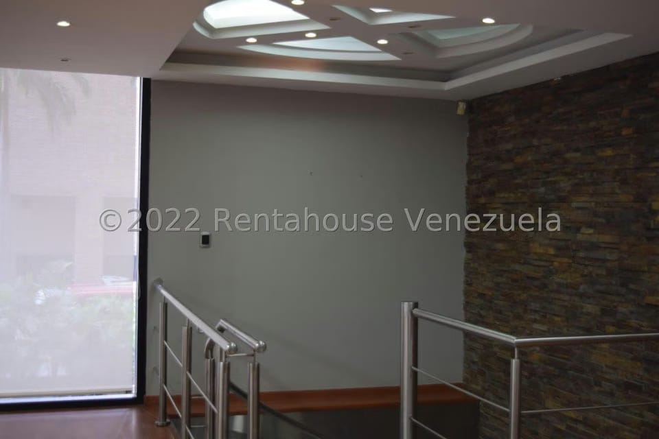 Comercial (Local Comercial) en Venta en El Rosal, Distrito Metropolitano - 16