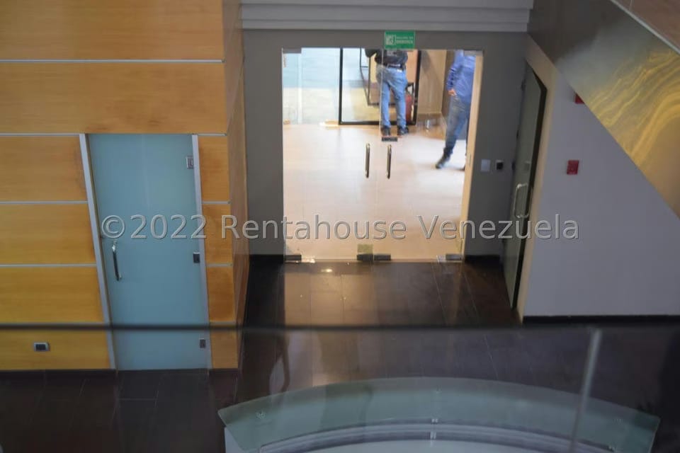 Comercial (Local Comercial) en Venta en El Rosal, Distrito Metropolitano - 23