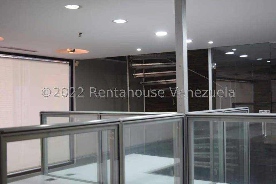 Comercial (Local Comercial) en Venta en El Rosal, Distrito Metropolitano - 10