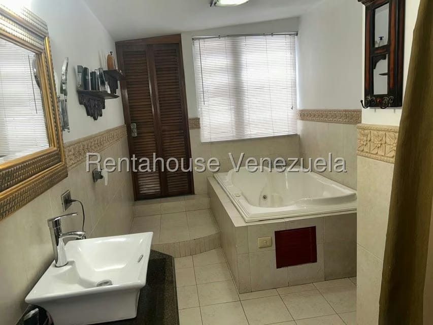 Casa (Multipes Niveles) en Venta en El Marques, Distrito Metropolitano - 21