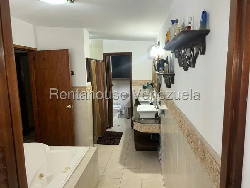 Casa (Multipes Niveles) en Venta en El Marques, Distrito Metropolitano - 24