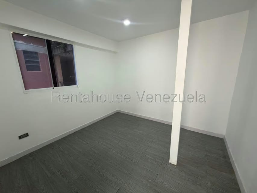 Apartamento (1 Nivel) en Venta en Los Palos Grandes, Distrito Metropolitano - 11