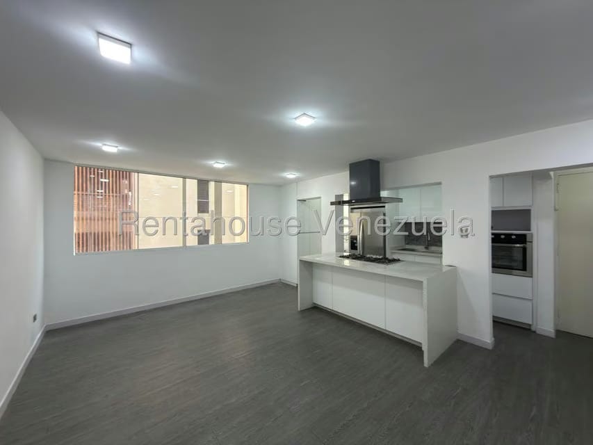 Apartamento (1 Nivel) en Venta en Los Palos Grandes, Distrito Metropolitano - 4