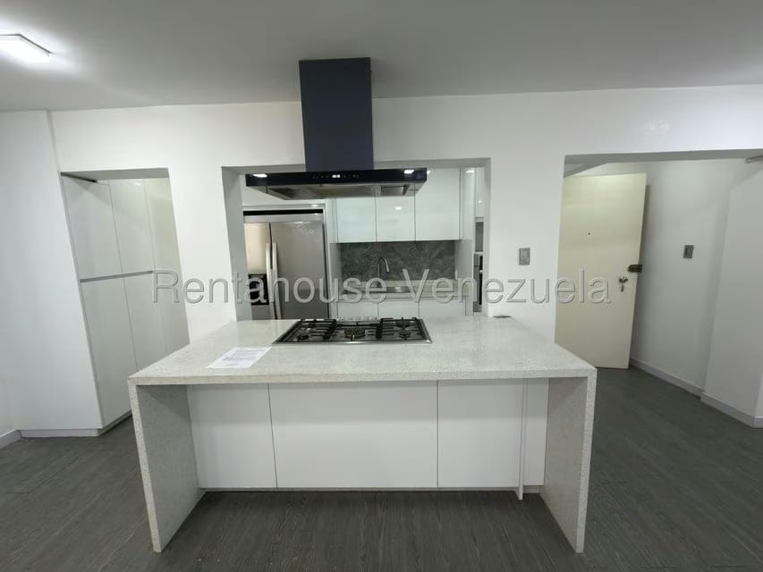 Apartamento (1 Nivel) en Venta en Los Palos Grandes, Distrito Metropolitano - 5