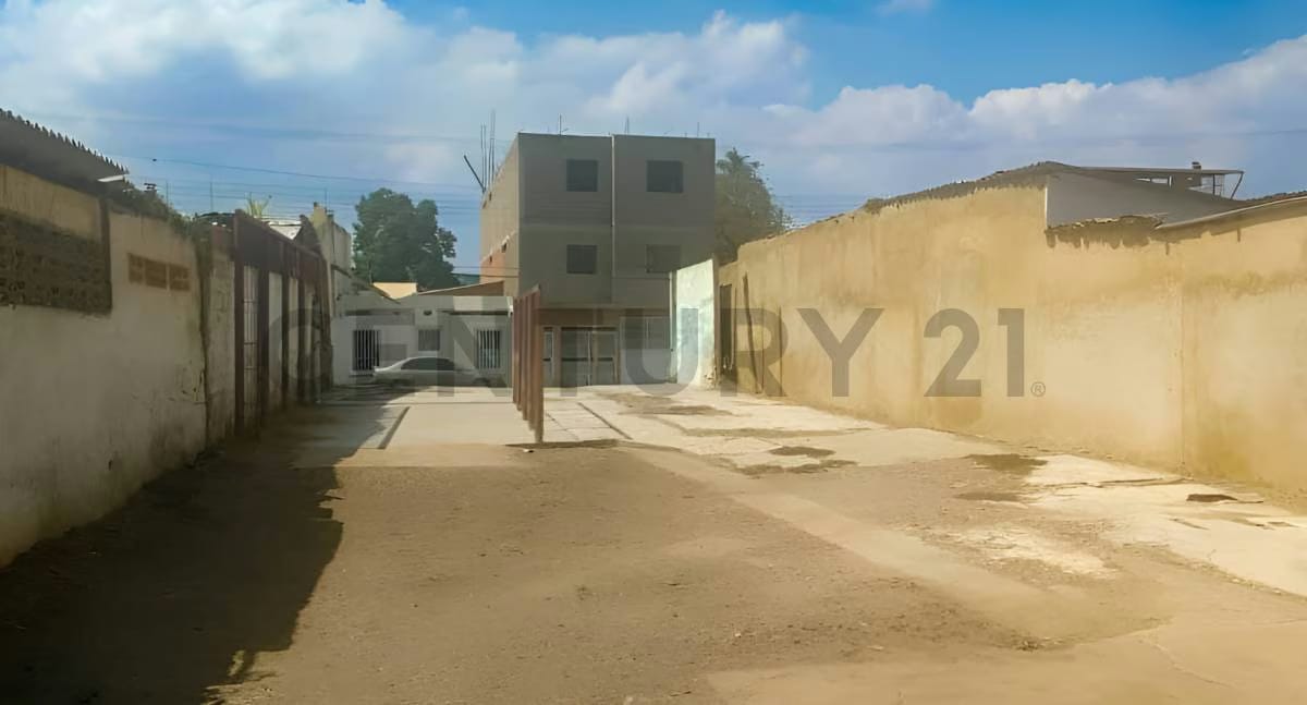 TERRENO EN EL CORAZON COMERCIAL DE BARCELONA - 5