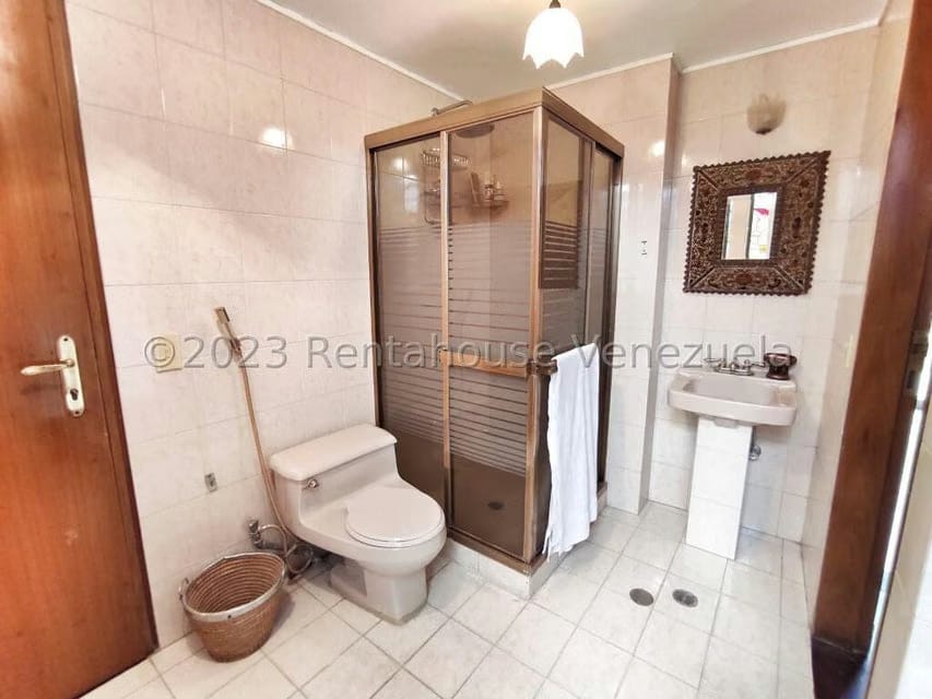 Apartamento (Duplex) en Venta en Colinas de Valle Arriba, Distrito Metropolitano - 25