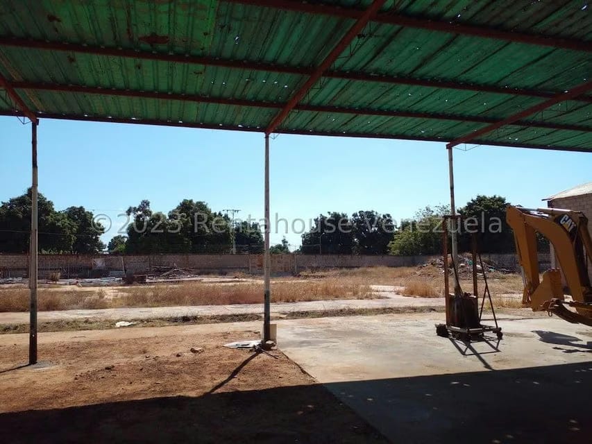 Comercial (Galpon - Deposito) en Venta en Zona Industrial Sur, Zulia - 14