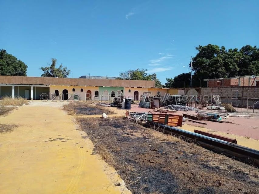 Comercial (Galpon - Deposito) en Venta en Zona Industrial Sur, Zulia - 18
