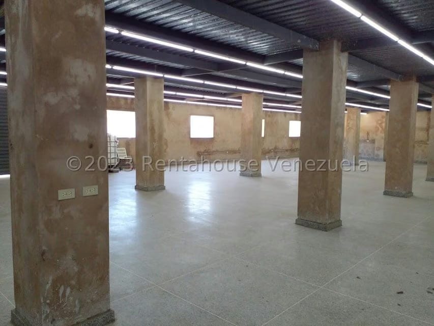 Comercial (Galpon - Deposito) en Venta en Zona Industrial Sur, Zulia - 23