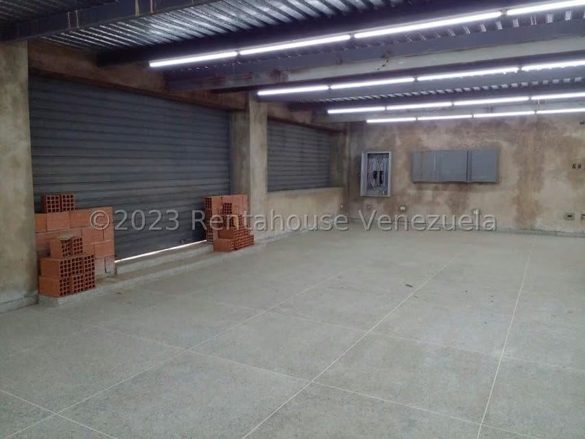 Comercial (Galpon - Deposito) en Venta en Zona Industrial Sur, Zulia - 24