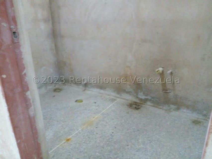 Comercial (Galpon - Deposito) en Venta en Zona Industrial Sur, Zulia - 27