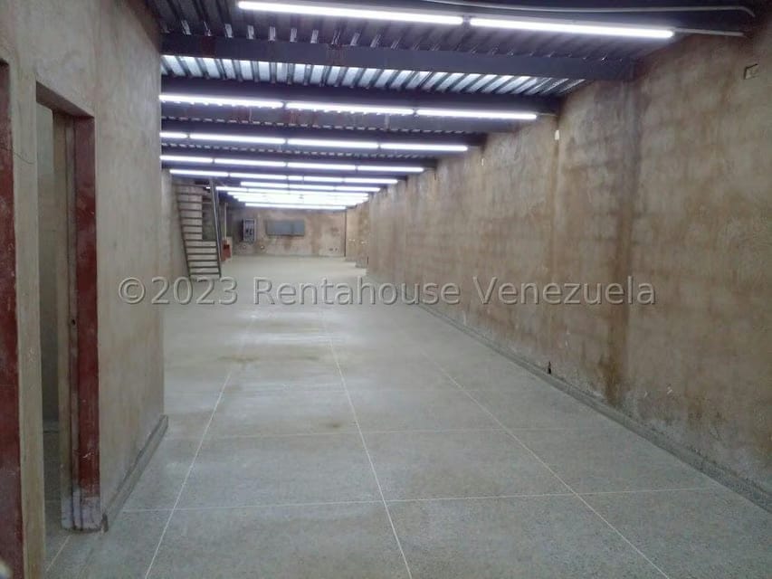 Comercial (Galpon - Deposito) en Venta en Zona Industrial Sur, Zulia - 29