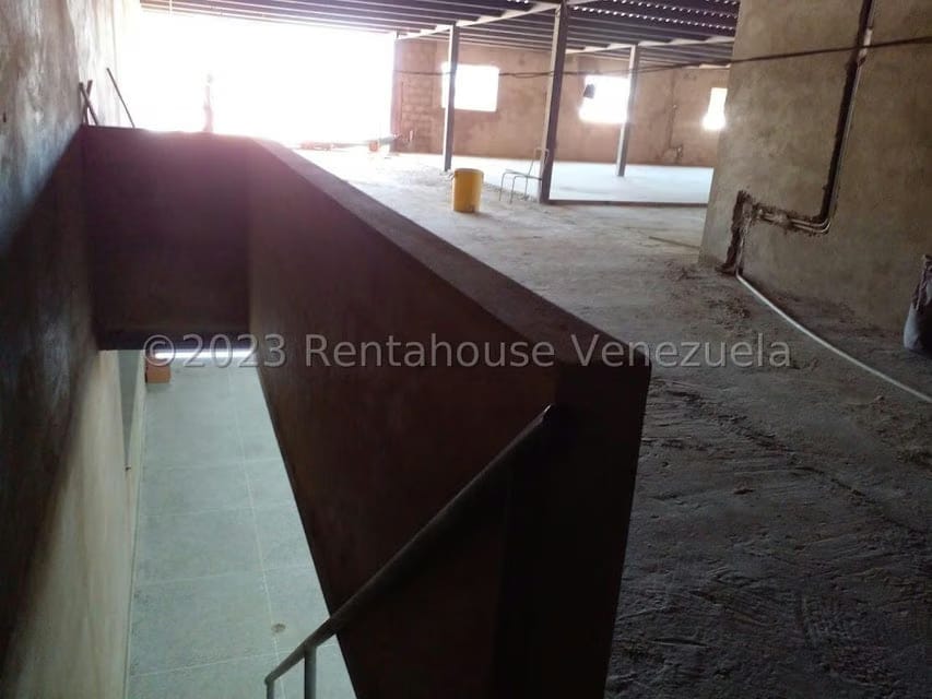 Comercial (Galpon - Deposito) en Venta en Zona Industrial Sur, Zulia - 32