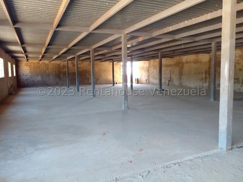 Comercial (Galpon - Deposito) en Venta en Zona Industrial Sur, Zulia - 39
