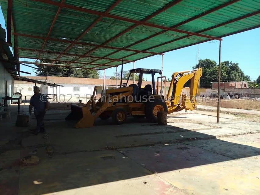 Comercial (Galpon - Deposito) en Venta en Zona Industrial Sur, Zulia - 41