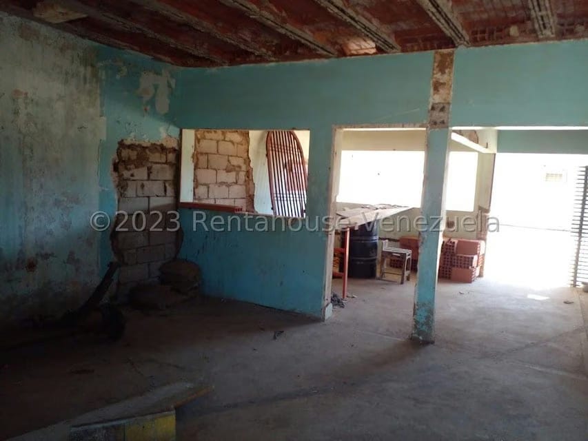Comercial (Galpon - Deposito) en Venta en Zona Industrial Sur, Zulia - 44