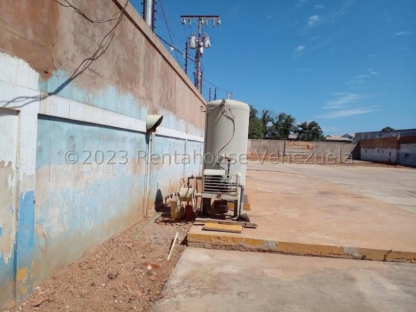 Comercial (Galpon - Deposito) en Venta en Zona Industrial Sur, Zulia - 49