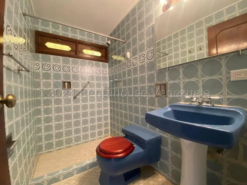 Casa (Multipes Niveles) en Venta en Prados del Este, Distrito Metropolitano - 12