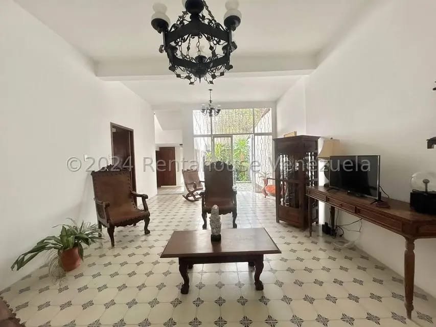 Casa (Multipes Niveles) en Venta en Prados del Este, Distrito Metropolitano - 19