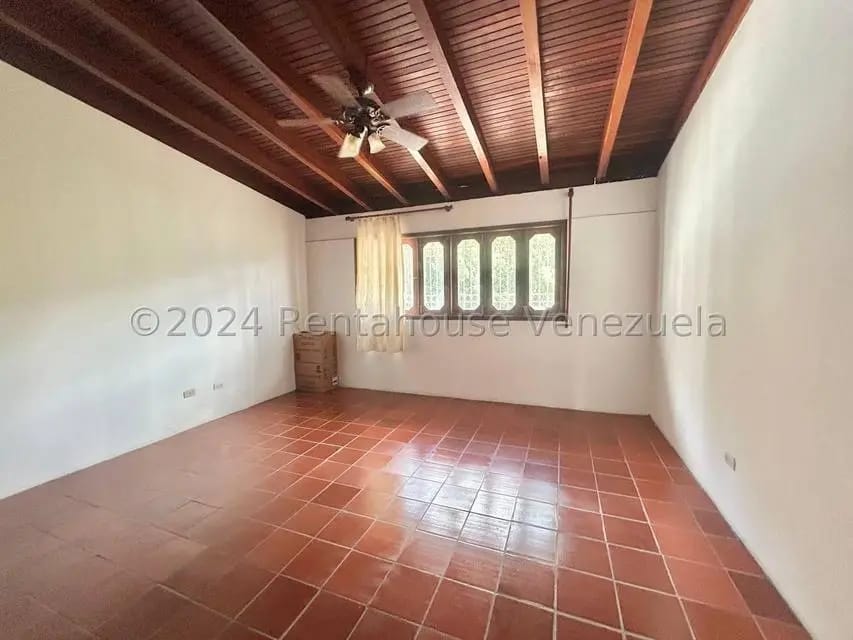 Casa (Multipes Niveles) en Venta en Prados del Este, Distrito Metropolitano - 24