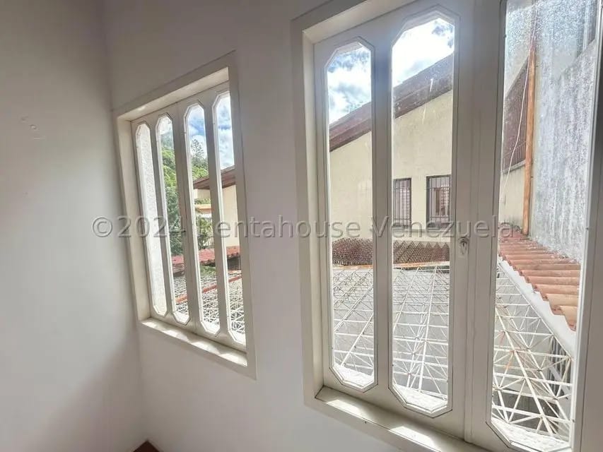 Casa (Multipes Niveles) en Venta en Prados del Este, Distrito Metropolitano - 28