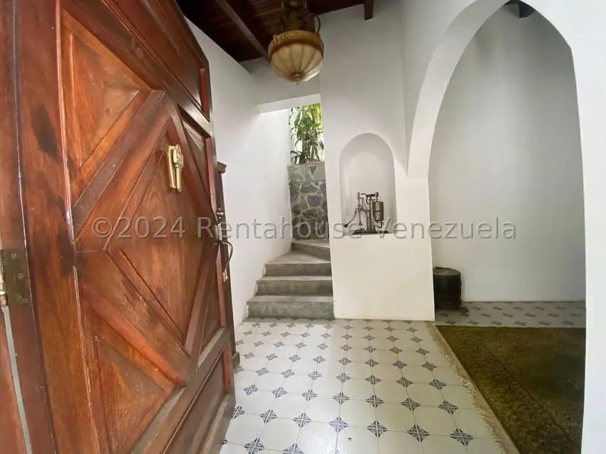 Casa (Multipes Niveles) en Venta en Prados del Este, Distrito Metropolitano - 4