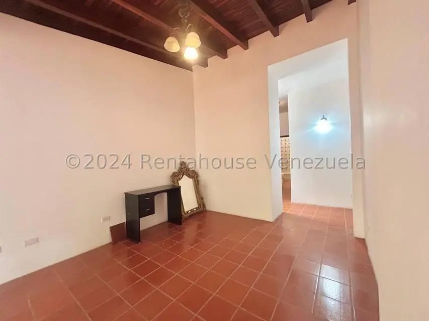 Casa (Multipes Niveles) en Venta en Prados del Este, Distrito Metropolitano - 34