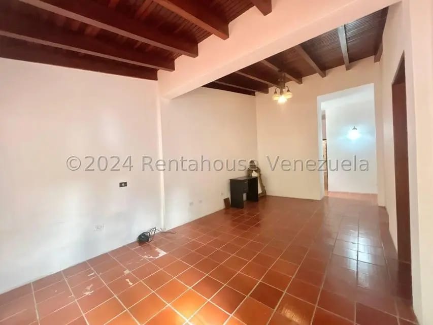 Casa (Multipes Niveles) en Venta en Prados del Este, Distrito Metropolitano - 35