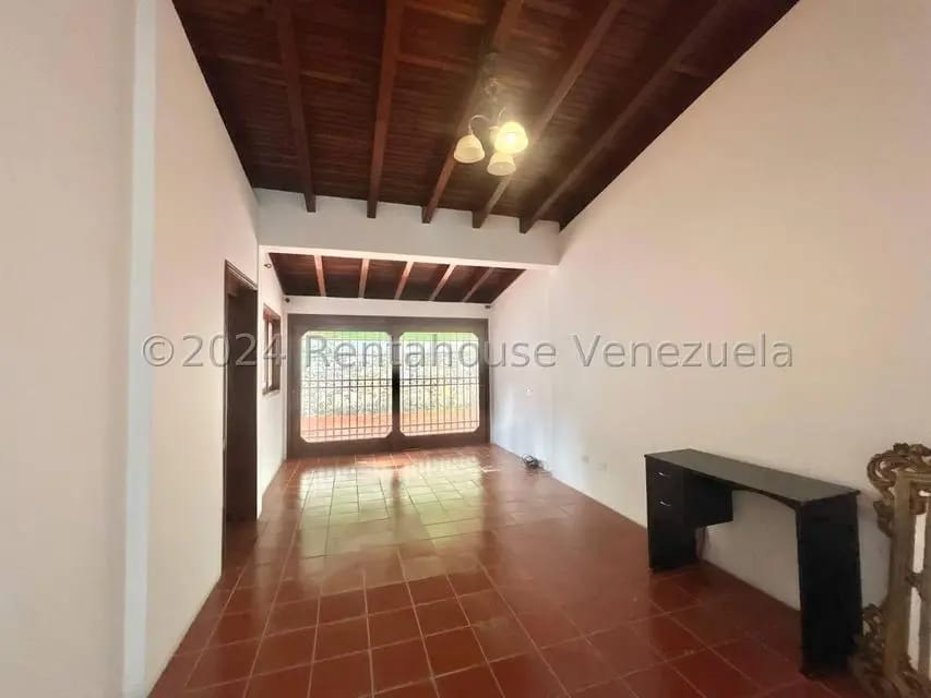 Casa (Multipes Niveles) en Venta en Prados del Este, Distrito Metropolitano - 36