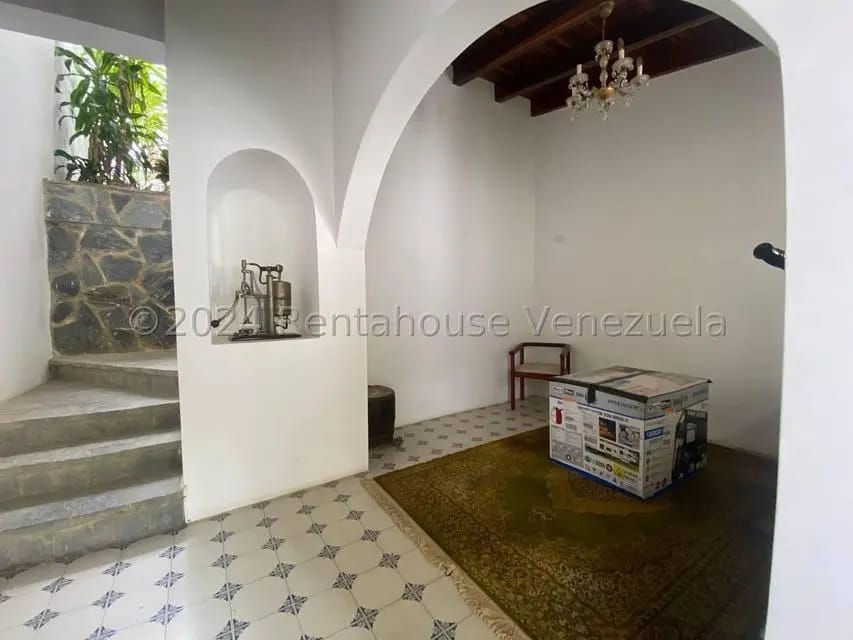 Casa (Multipes Niveles) en Venta en Prados del Este, Distrito Metropolitano - 5