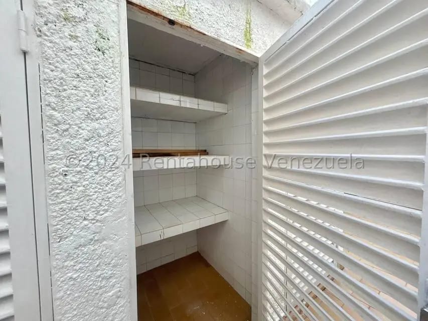 Casa (Multipes Niveles) en Venta en Prados del Este, Distrito Metropolitano - 44