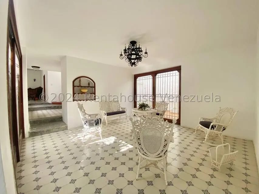 Casa (Multipes Niveles) en Venta en Prados del Este, Distrito Metropolitano - 6