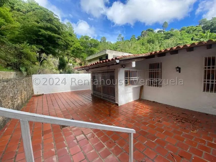 Casa (Multipes Niveles) en Venta en Prados del Este, Distrito Metropolitano - 57