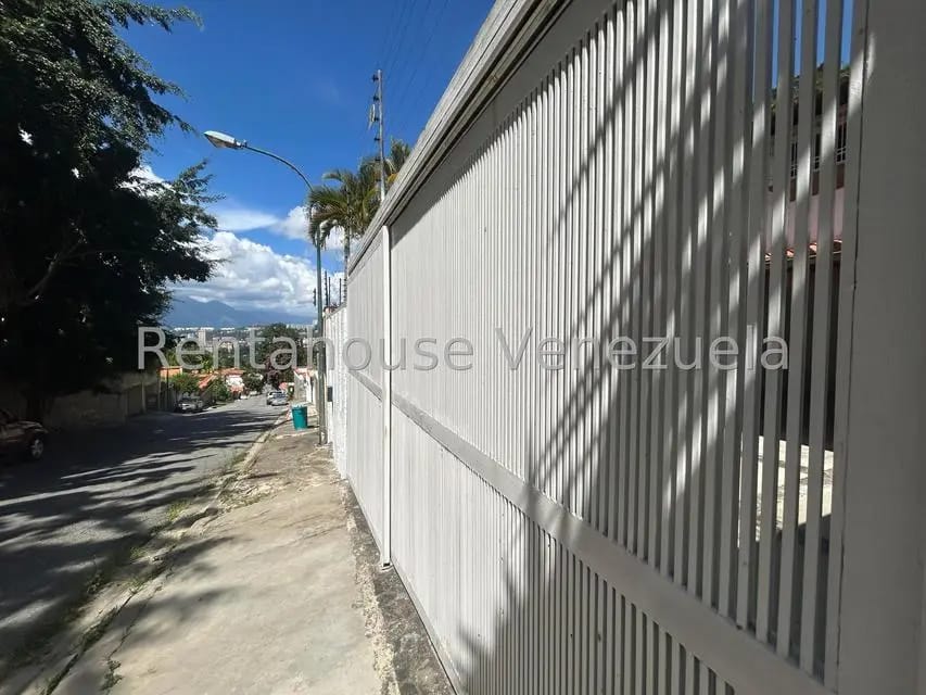 Casa (Multipes Niveles) en Venta en Prados del Este, Distrito Metropolitano - 62