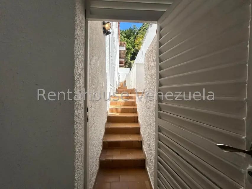 Casa (Multipes Niveles) en Venta en Prados del Este, Distrito Metropolitano - 63