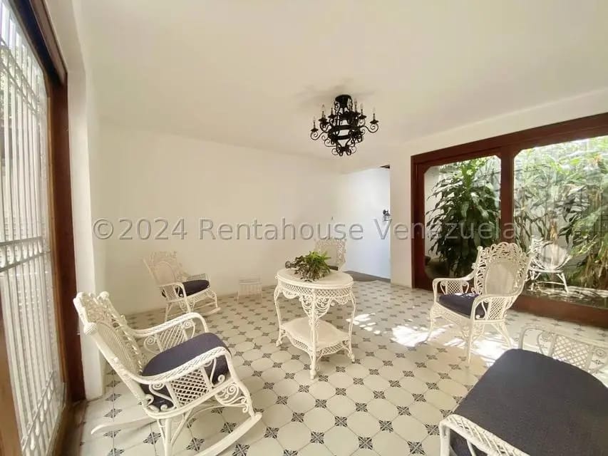 Casa (Multipes Niveles) en Venta en Prados del Este, Distrito Metropolitano - 8