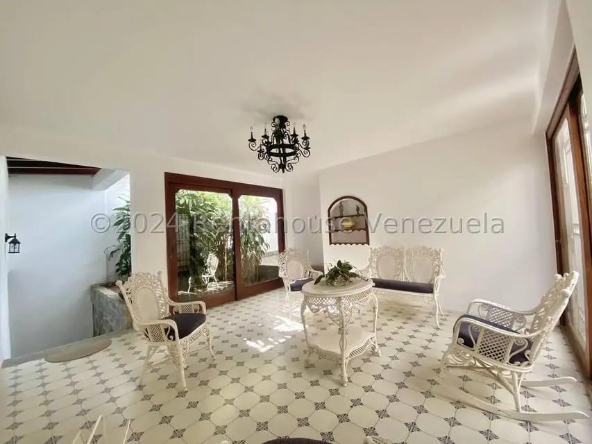 Casa (Multipes Niveles) en Venta en Prados del Este, Distrito Metropolitano - 9