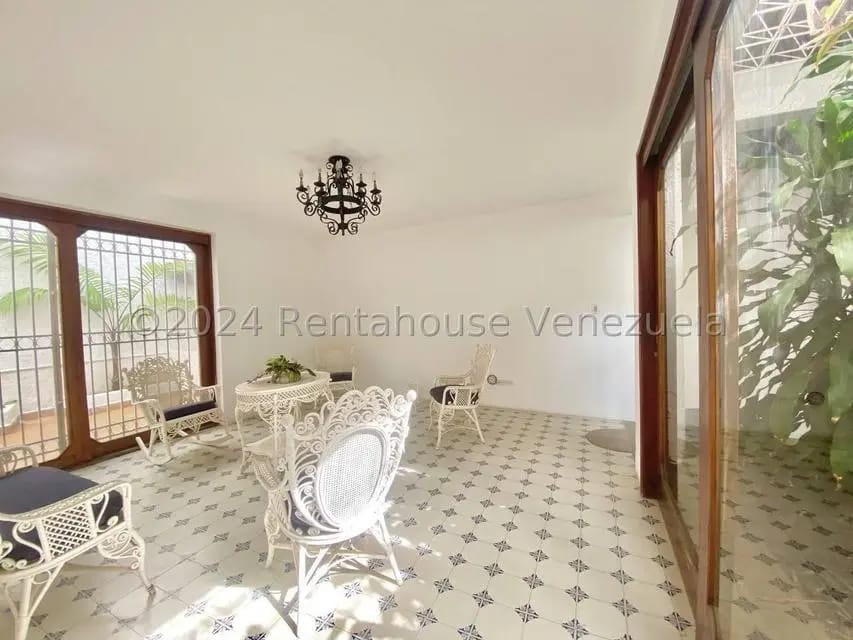 Casa (Multipes Niveles) en Venta en Prados del Este, Distrito Metropolitano - 10