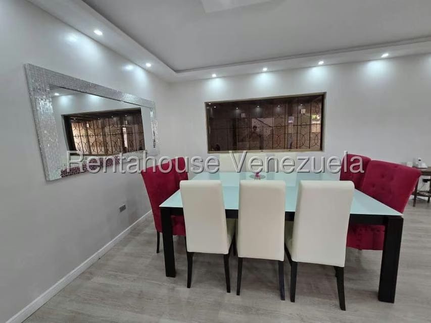 Casa (Multipes Niveles) en Venta en Vista Alegre, Distrito Metropolitano - 15