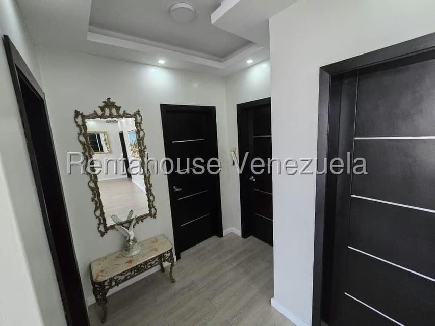 Casa (Multipes Niveles) en Venta en Vista Alegre, Distrito Metropolitano - 18