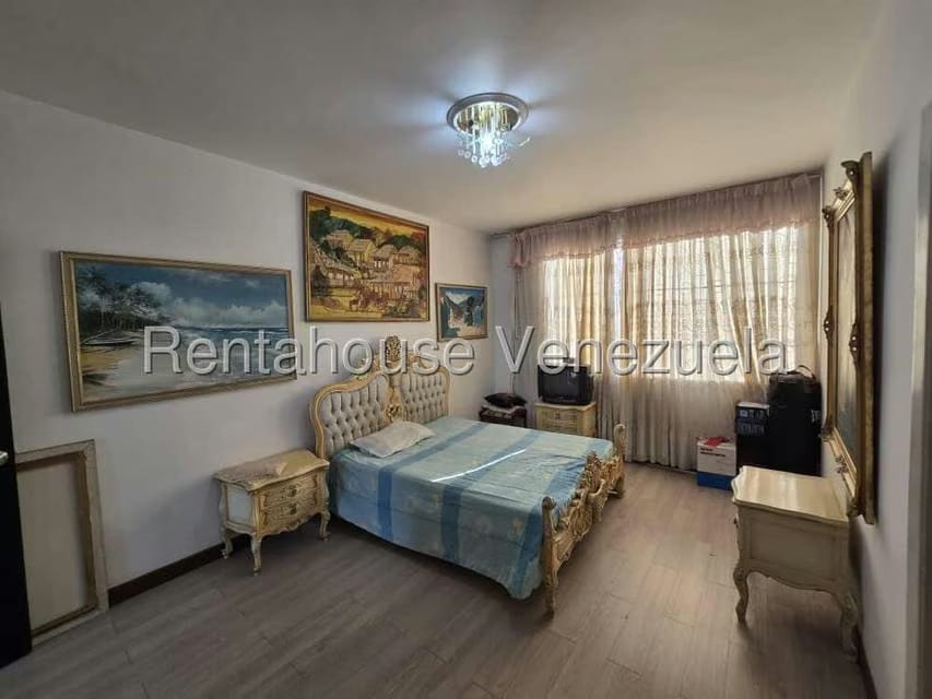Casa (Multipes Niveles) en Venta en Vista Alegre, Distrito Metropolitano - 24