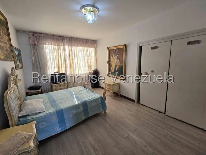 Casa (Multipes Niveles) en Venta en Vista Alegre, Distrito Metropolitano - 25