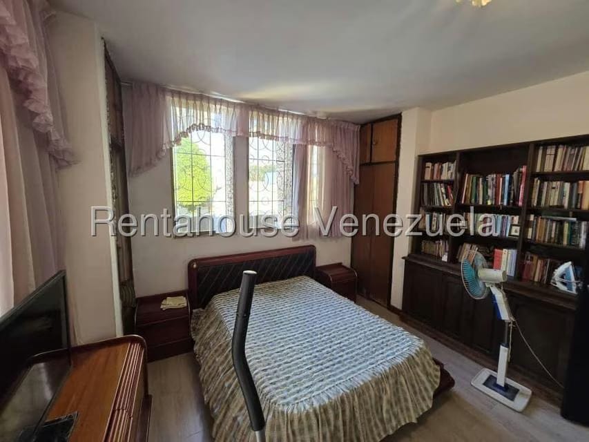 Casa (Multipes Niveles) en Venta en Vista Alegre, Distrito Metropolitano - 26