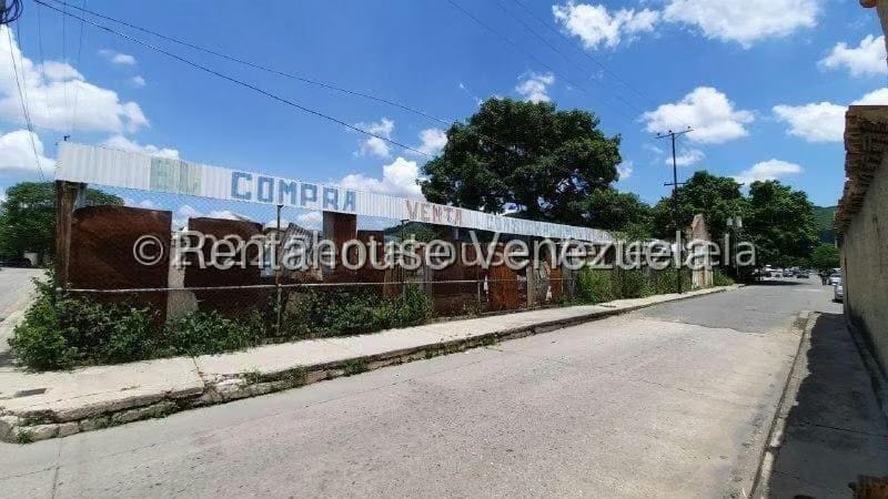 Terreno (Comercial) en Venta en Avenida Bolivar Norte, Carabobo - 2