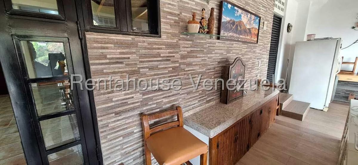 Casa (Multipes Niveles) en Venta en Colinas de Santa Monica, Distrito Metropolitano - 15