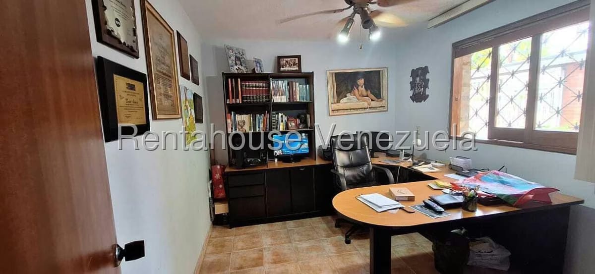Casa (Multipes Niveles) en Venta en Colinas de Santa Monica, Distrito Metropolitano - 43