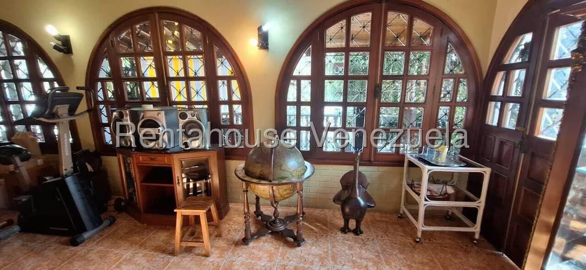 Casa (Multipes Niveles) en Venta en Colinas de Santa Monica, Distrito Metropolitano - 7