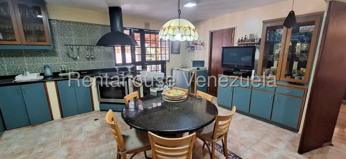 Casa (Multipes Niveles) en Venta en Colinas de Santa Monica, Distrito Metropolitano - 9